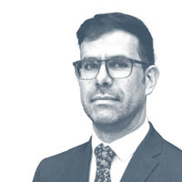 Dr César Palacios-González