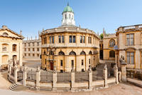 Image of the Sheldonian Theatre with a blue sky background